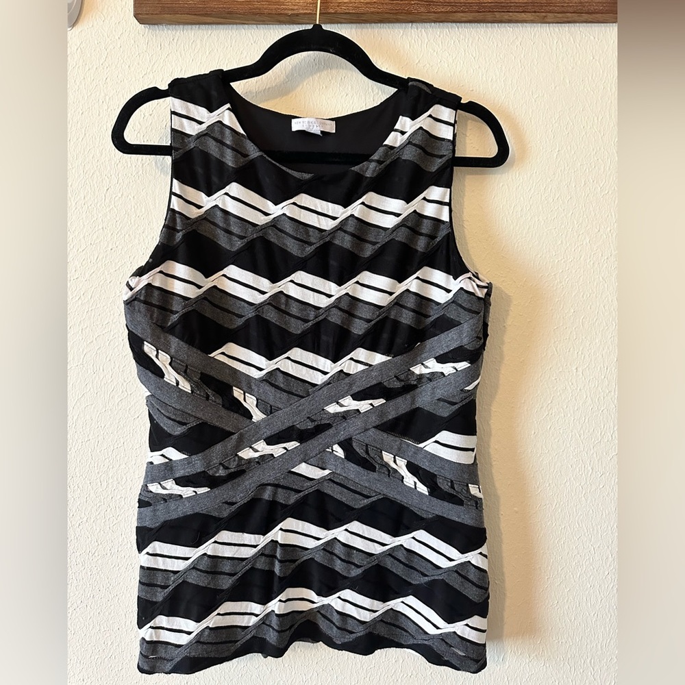 MOVING SALE! New York & Co Sleeveless stripped-pattern Shirt-Women’s Size M